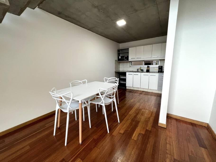 Apartamento Apartamento Duplex Industrial Buenos Aires